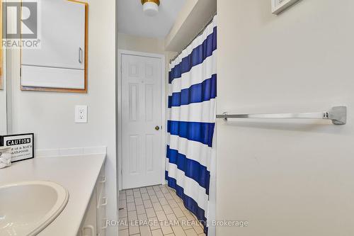 140 Centrepointe Drive, Ottawa, ON - Indoor Photo Showing Bathroom