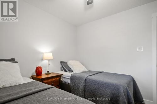 331 Mariners Way, Collingwood, ON - Indoor Photo Showing Bedroom