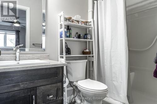 C - 133 Wimpole Street, West Perth (Mitchell), ON - Indoor Photo Showing Bathroom