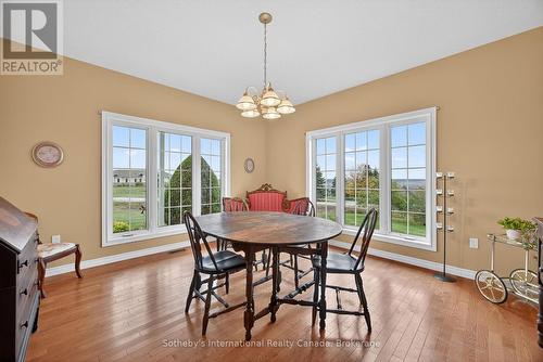 108 Ridgecrest Lane, Meaford, ON - Indoor Photo Showing Dining Room
