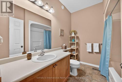108 Ridgecrest Lane, Meaford, ON - Indoor Photo Showing Bathroom