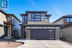 907 Traeger MANOR  Saskatoon, SK S7V 1V8