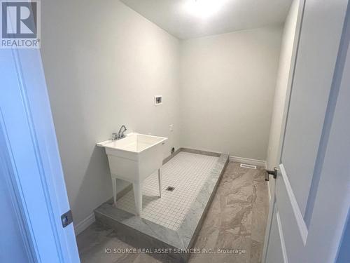 264 Tanglewood Drive, Hamilton, ON - Indoor