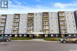 105 20 Kleisinger CRESCENT  Regina, SK S4R 7M3