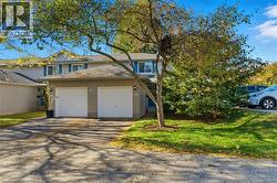 445 KINGSCOURT Drive Unit# 6  Waterloo, ON N2K 3R4