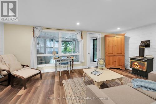 41 Andrew Crescent, Goderich (Goderich (Town)), ON - Indoor Photo Showing Living Room With Fireplace