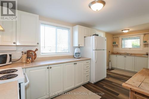 41 Andrew Crescent, Goderich (Goderich (Town)), ON - Indoor Photo Showing Kitchen