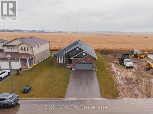 126 Maple Street, Mapleton, ON - Outdoor