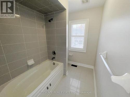 Shared Bathroom between Bedrooms #3 & #4 - 33 Brookwater Crescent, Caledon, ON - Indoor Photo Showing Bathroom