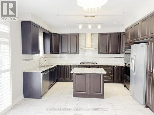 Kitchen - 33 Brookwater Crescent, Caledon, ON - Indoor Photo Showing Kitchen With Upgraded Kitchen