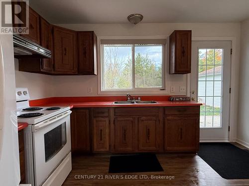 1154 Road 2 Road, Elizabethtown-Kitley, ON - Indoor Photo Showing Kitchen With Double Sink