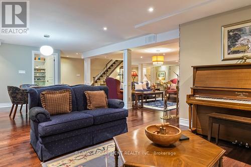 762 Hidden Grove Lane, Mississauga, ON - Indoor Photo Showing Living Room