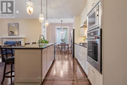 762 Hidden Grove Lane, Mississauga, ON - Indoor Photo Showing Kitchen