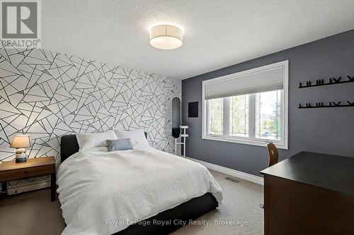 8 Zaduk Place, Guelph (Kortright East), ON - Indoor Photo Showing Bedroom