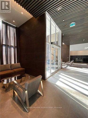 825 - 2485 Taunton Road, Oakville, ON - Indoor Photo Showing Other Room