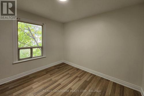 41 Somerset Avenue, Hamilton, ON - Indoor Photo Showing Other Room