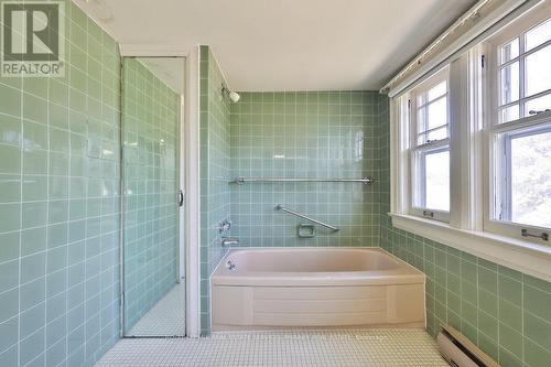 160 King Street E, Mississauga, ON - Indoor Photo Showing Bathroom