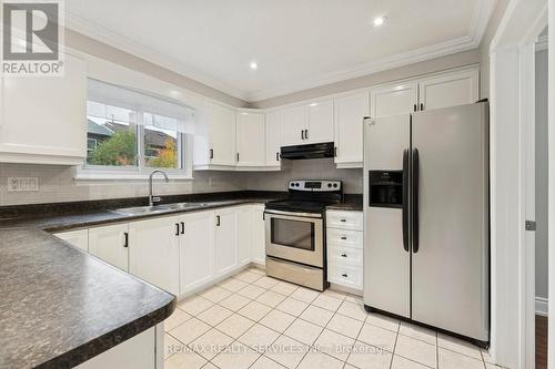 21 Majestic Crescent, Brampton, ON - Indoor Photo Showing Kitchen With Stainless Steel Kitchen With Double Sink