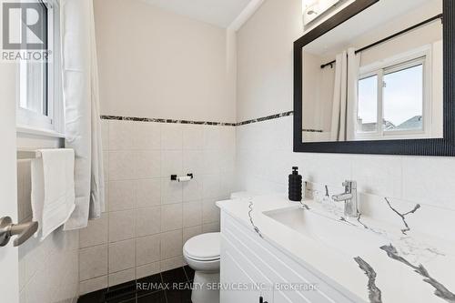 21 Majestic Crescent, Brampton, ON - Indoor Photo Showing Bathroom