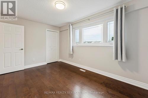 21 Majestic Crescent, Brampton, ON - Indoor Photo Showing Other Room