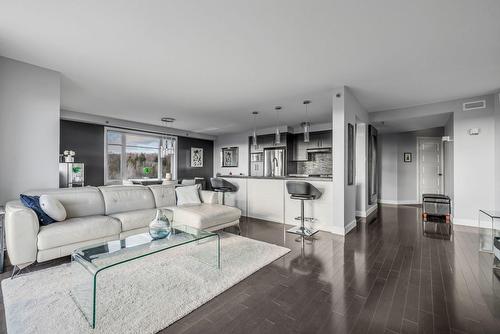 Overall view - 705-7755 Rue Du Daim, Québec (Charlesbourg), QC - Indoor Photo Showing Living Room