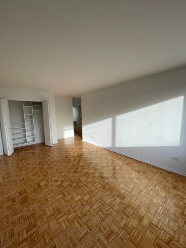 Bedroom - 604-5500 Av. Macdonald, Côte-Saint-Luc, QC - Indoor Photo Showing Other Room