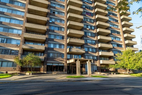 Front of Structure - 604-5500 Av. Macdonald, Côte-Saint-Luc, QC - Outdoor With Facade