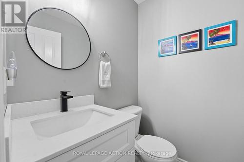209 Dundas Street W, Brant, ON - Indoor Photo Showing Bathroom