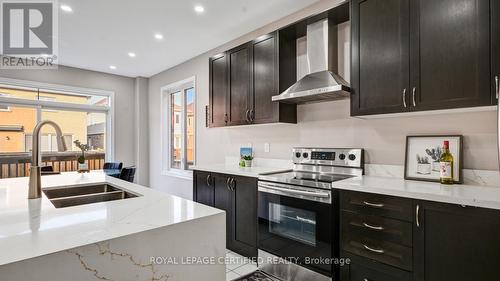 33 Robbins Ridge E, Brant, ON - Indoor Photo Showing Kitchen With Double Sink With Upgraded Kitchen