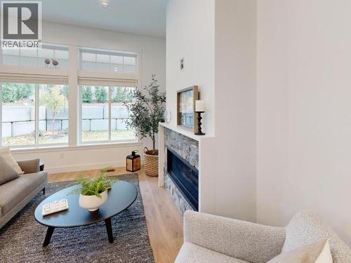 4076 Saturna Ave, Powell River, BC - Indoor Photo Showing Living Room With Fireplace