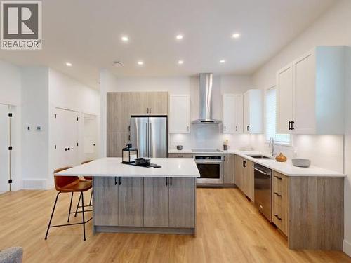 4070 Saturna Ave, Powell River, BC - Indoor Photo Showing Kitchen With Upgraded Kitchen