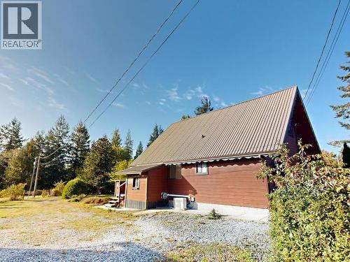 10198 Highway 101, Powell River, BC - Outdoor