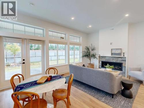 4078 Saturna Ave, Powell River, BC - Indoor Photo Showing Living Room With Fireplace