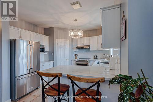 1516 Skyview Street, Oshawa, ON - Indoor Photo Showing Kitchen