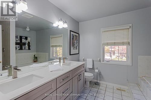 1516 Skyview Street, Oshawa, ON - Indoor Photo Showing Bathroom