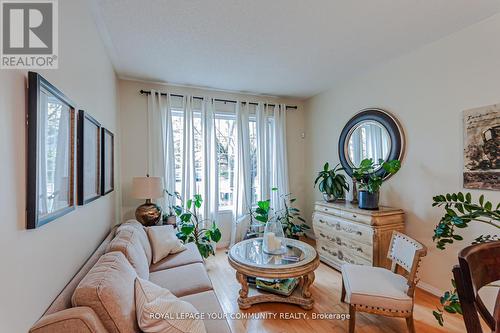 1516 Skyview Street, Oshawa, ON - Indoor