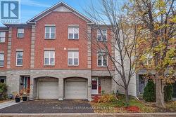 169 ARCOLA PRIVATE  Ottawa, ON K1K 4W9