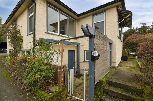 746 Gorge Rd West, Saanich, BC 