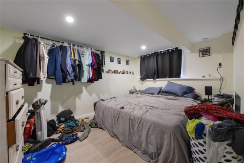 746 Gorge Rd West, Saanich, BC 