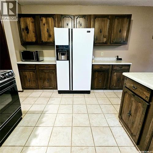 515 Grant Bay, Esterhazy, SK - Indoor Photo Showing Kitchen