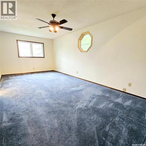 515 Grant Bay, Esterhazy, SK - Indoor Photo Showing Other Room