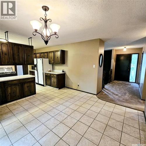515 Grant Bay, Esterhazy, SK - Indoor Photo Showing Kitchen