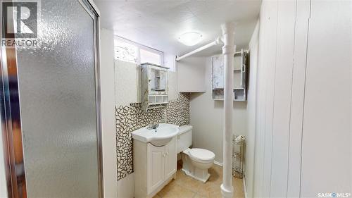 2637 Melrose Avenue, Saskatoon, SK - Indoor Photo Showing Bathroom