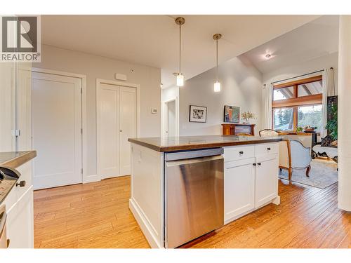 9845 Eastside Road Unit# 79, Vernon, BC - Indoor Photo Showing Kitchen