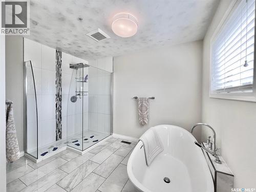 5 Poplar Place, Outlook, SK - Indoor Photo Showing Bathroom