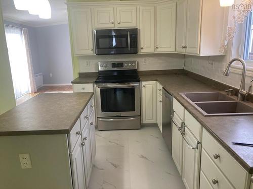 38 Sherbrooke Avenue, Bridgewater, NS 