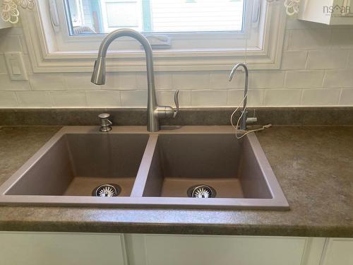 38 Sherbrooke Avenue, Bridgewater, NS 