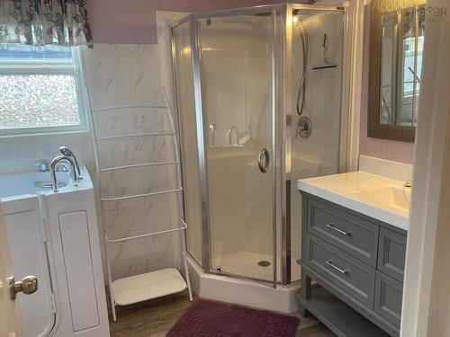 38 Sherbrooke Avenue, Bridgewater, NS 