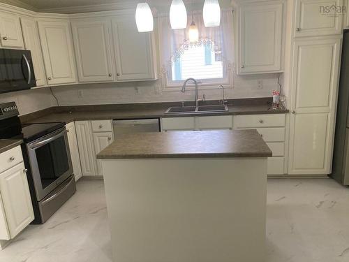 38 Sherbrooke Avenue, Bridgewater, NS 