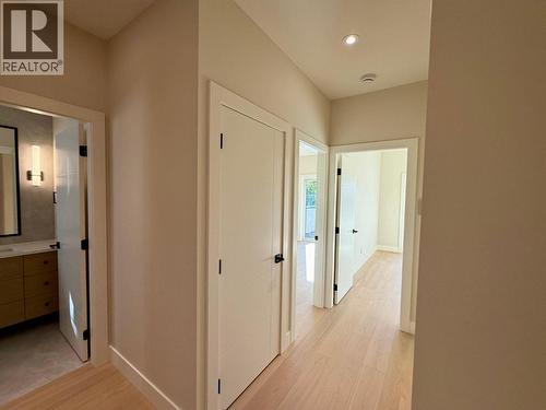 781 Martin Avenue Unit# 4, Kelowna, BC - Indoor Photo Showing Other Room